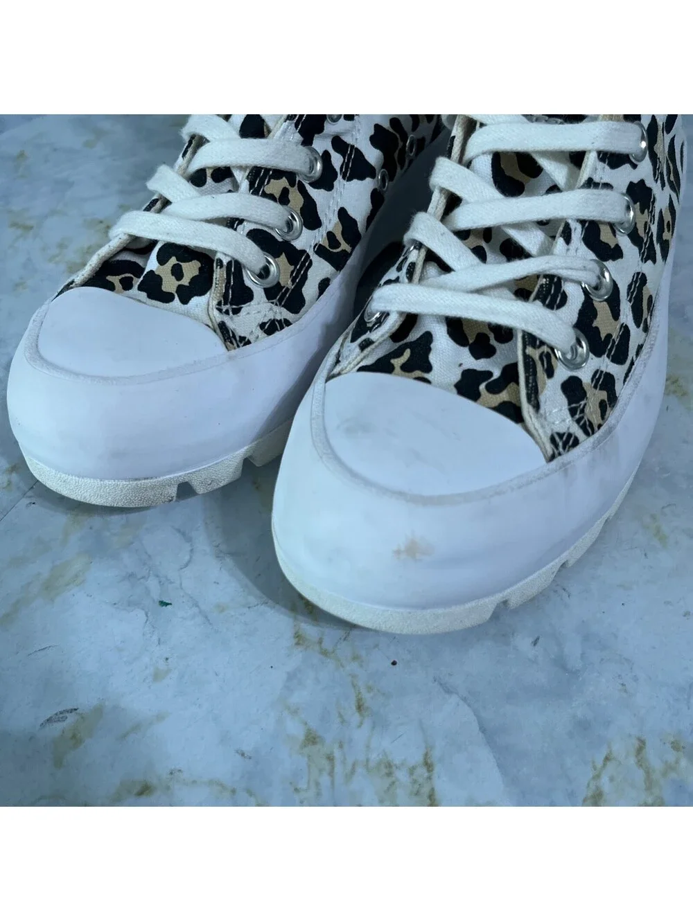 Converse Chuck Taylor Lugged Womens Size 7.5 Shoes White Beige Platform Sneakers